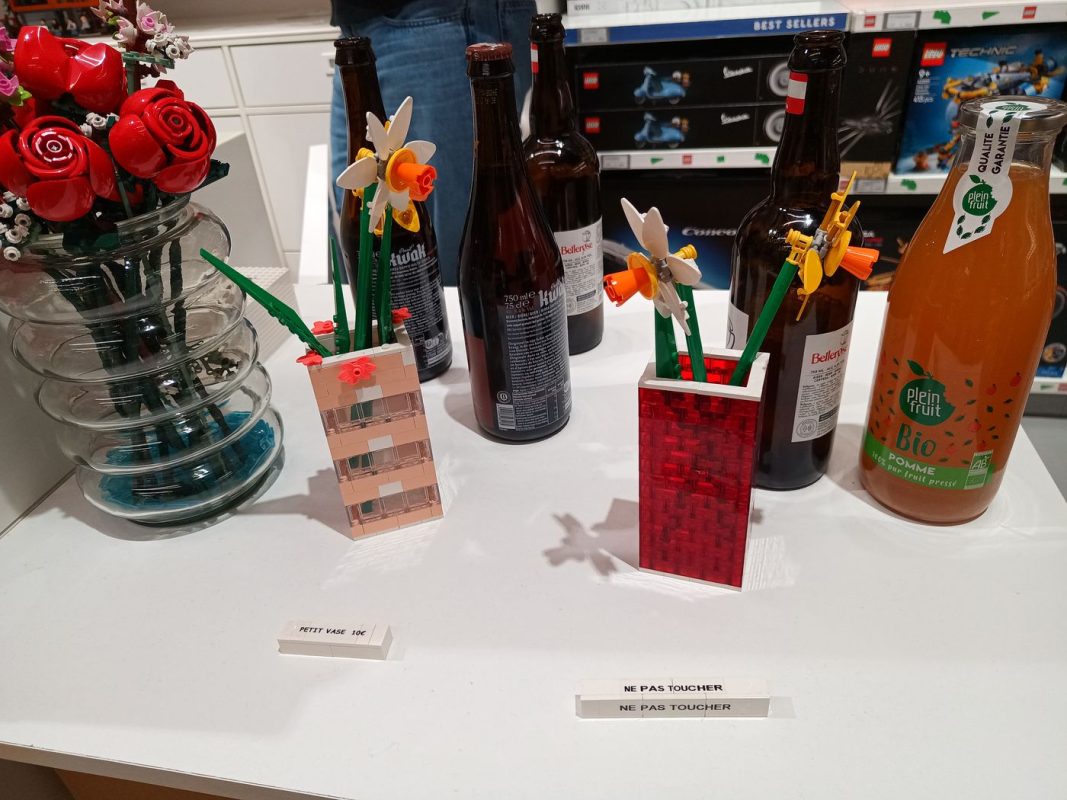 Sympas les vases en briques translucides