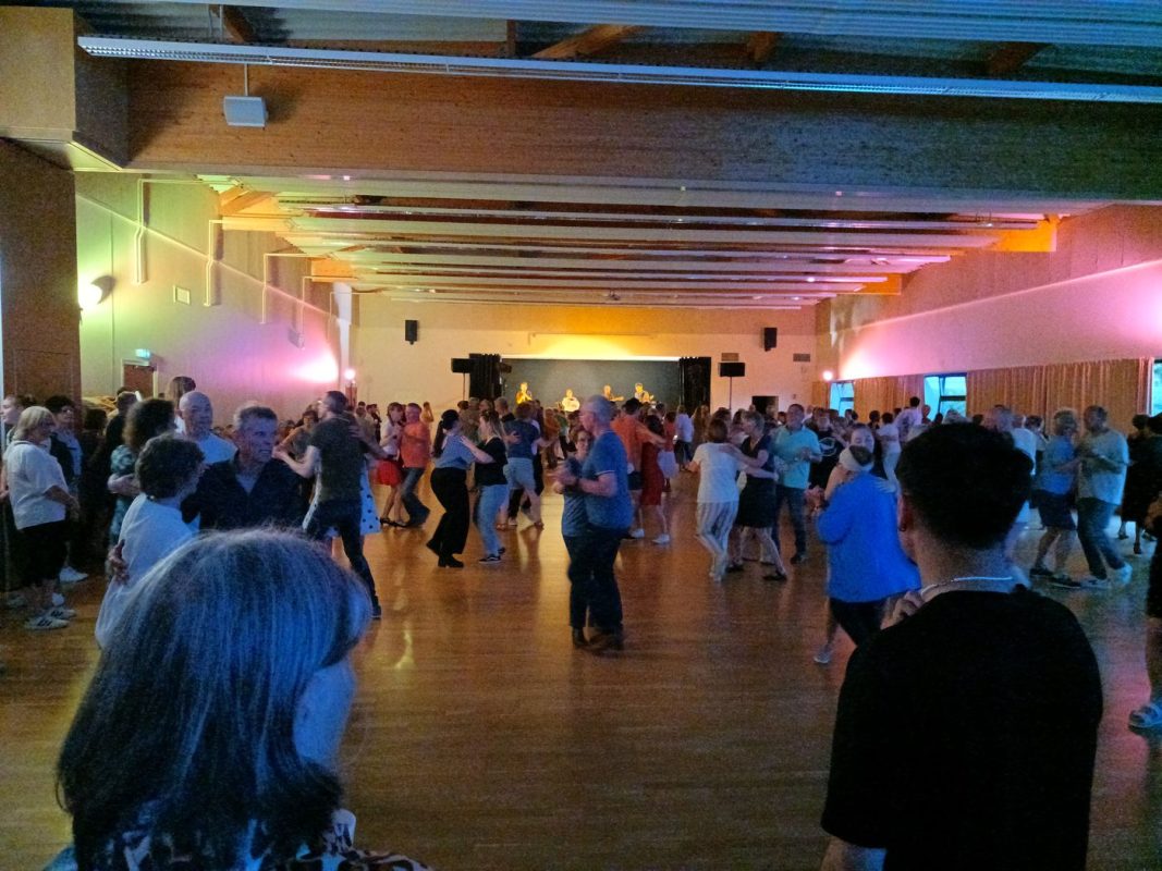 Dans la salle surchauffé