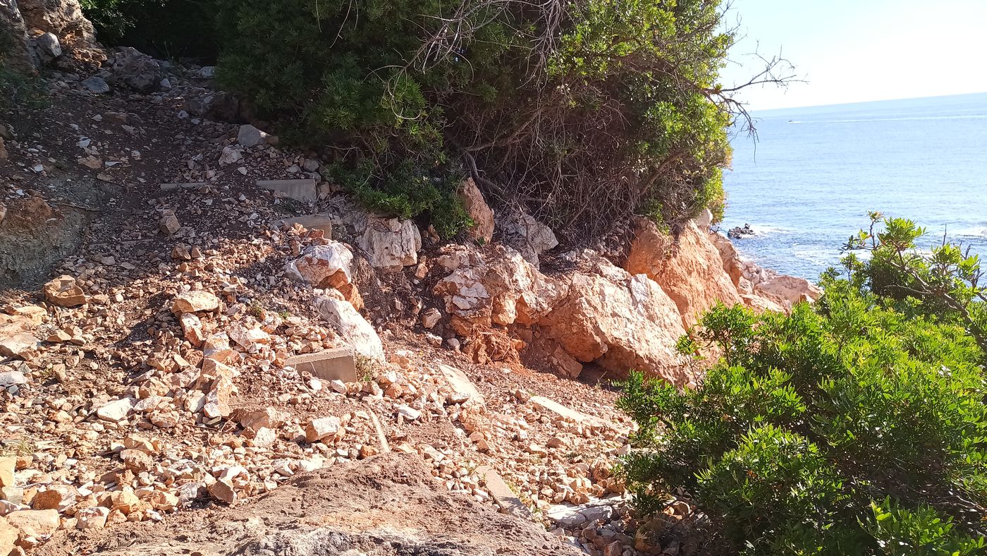 C'est bien des marches qui dépassent là ?