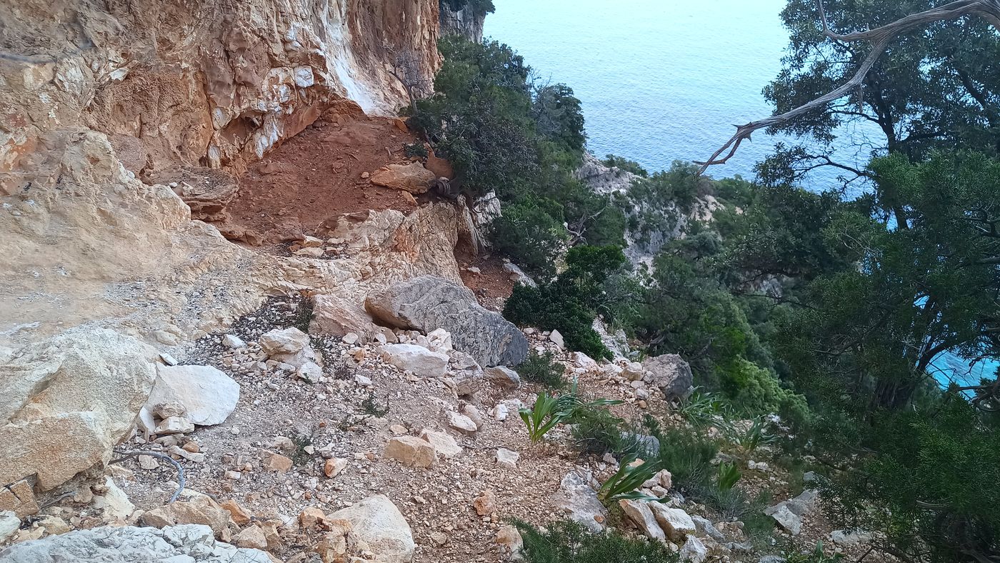 Ha, là y'a quelqu'un qui a posé ca tente !