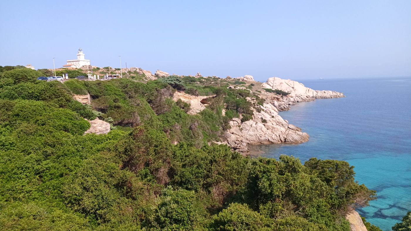 Le phare et la pointe Testa