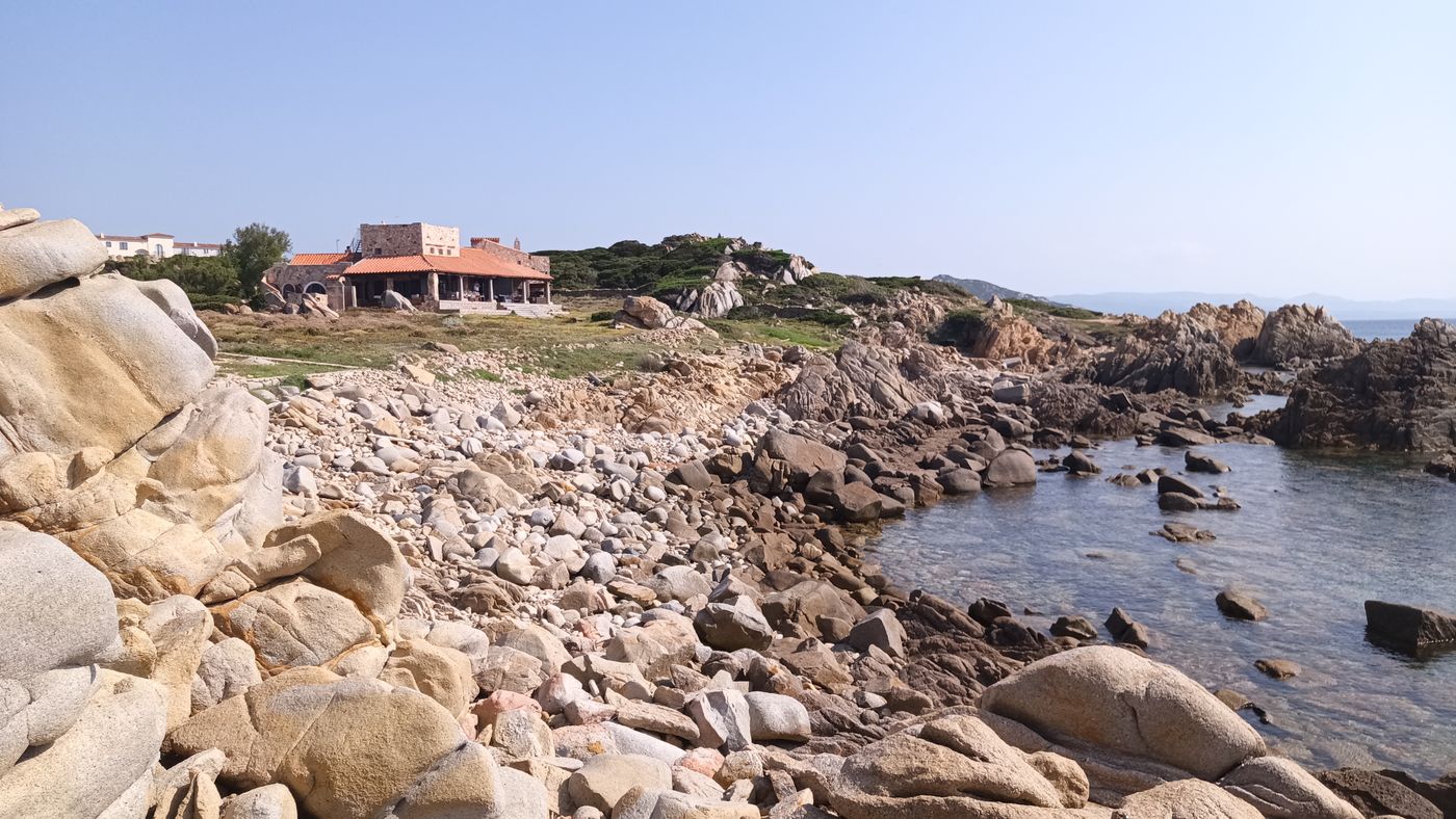 Une propriété au bord de la mer