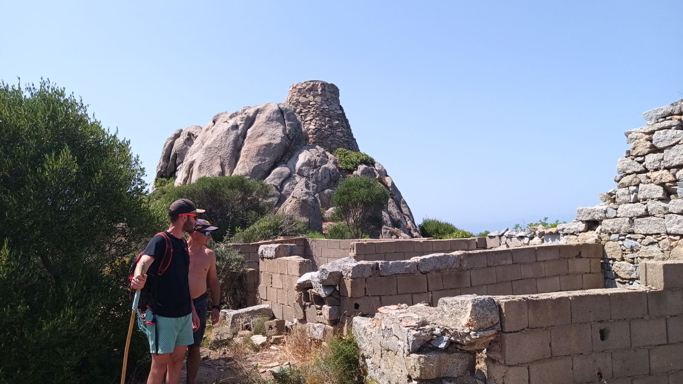 Une 'petite tours' vu d'en bas