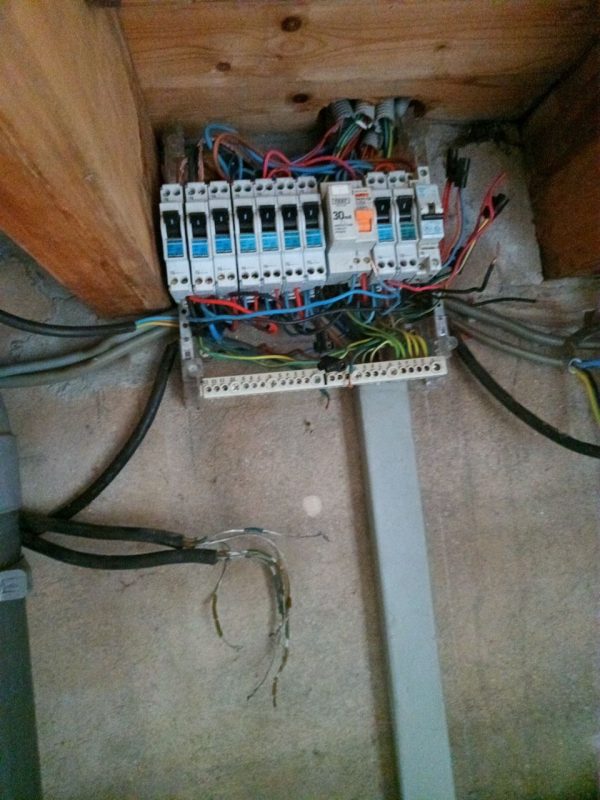 Le compteur électrique du garage de La Rochelle