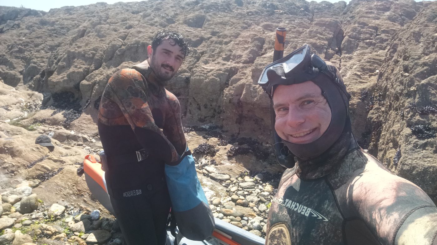 Paré pour l'apnée, les combi était dans le kayak !
