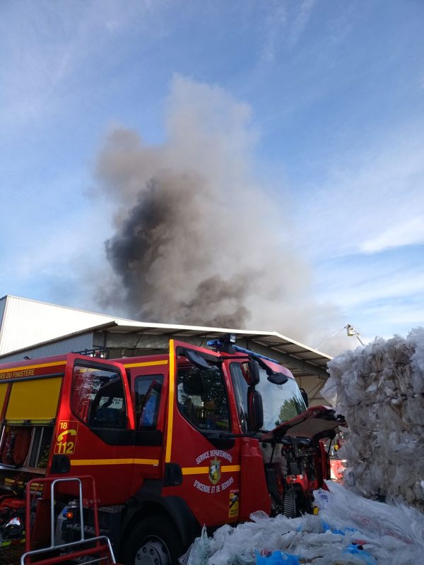 Feu d'entreprise de recyclage