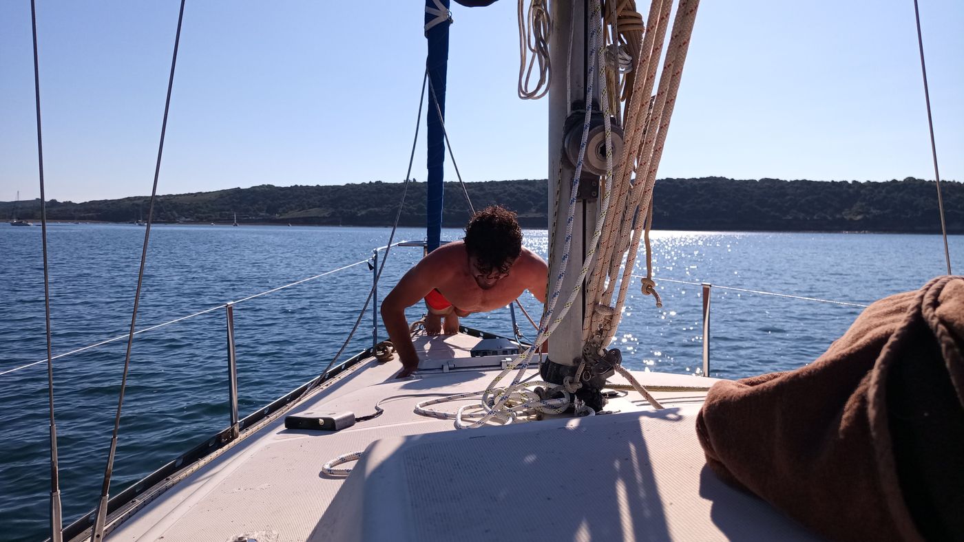 Séance de musculation après quelques saut su bateau