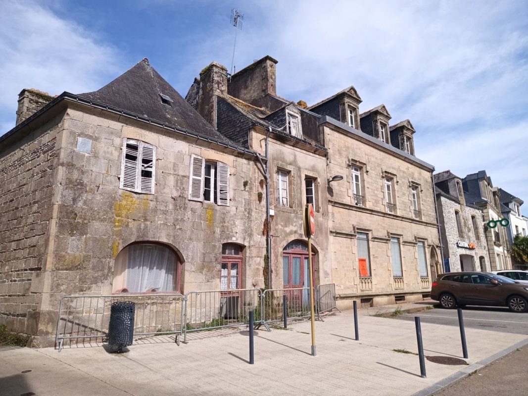 Maison délabré dans Gourin