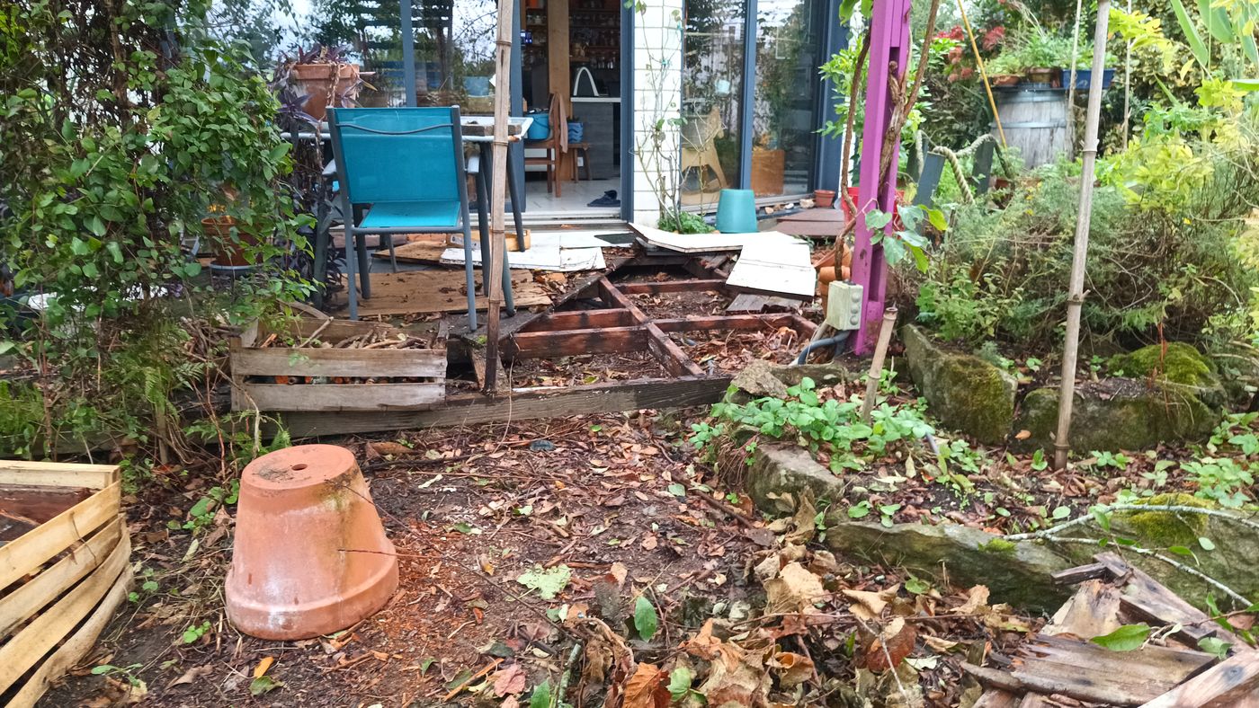 La terrasse en cours de démontage