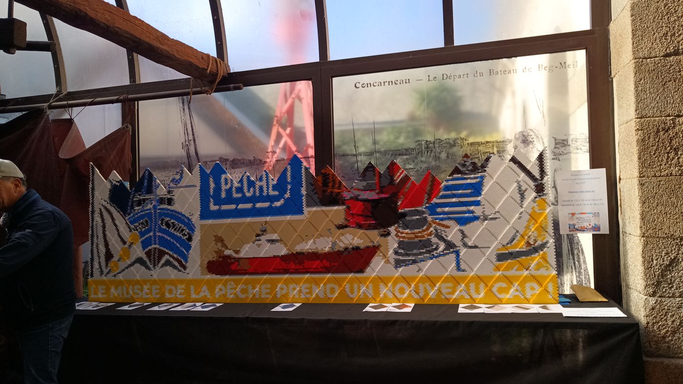 La fresque LEGO du musée de la pêche