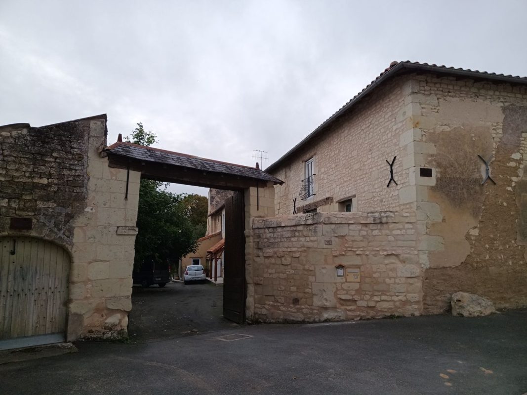 Dans le village, tout est en pierre