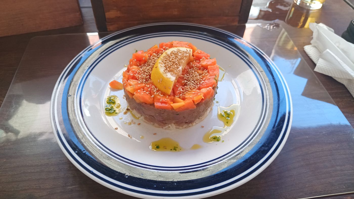Tartare de Thon à la papaye et au sésame (j'espère que c'est pas lui qui m'a rendu malade !)