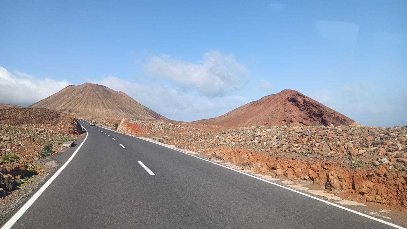 Sacré couleur des roches devant cet ancien volcan !