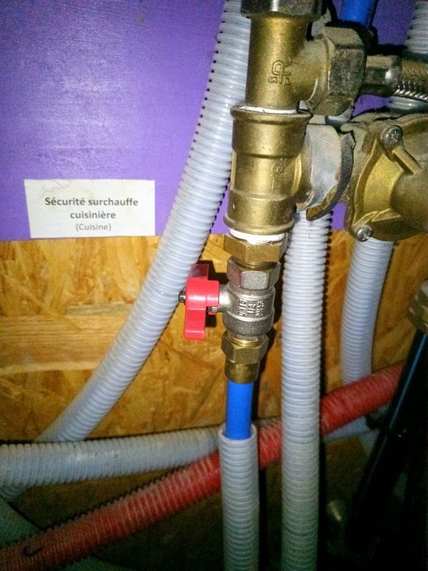 Remise en place d'un robinet d'arrêt