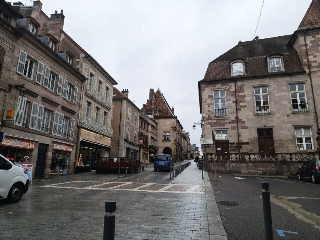 Probablement le carrefour centrale de la ville