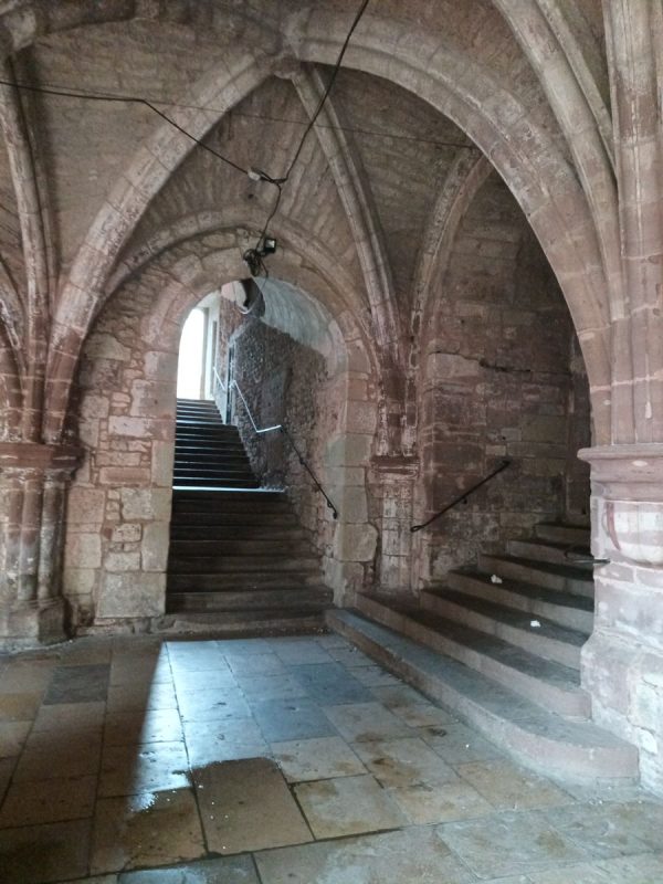 Mais c'est quoi ce grand escalier ?