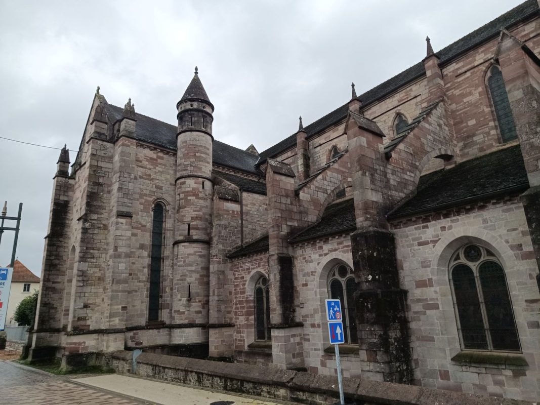 Contrefort et tourelle