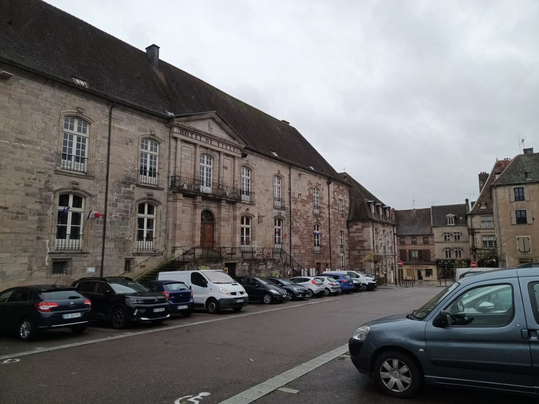 L'hôtel de ville dans le monastère