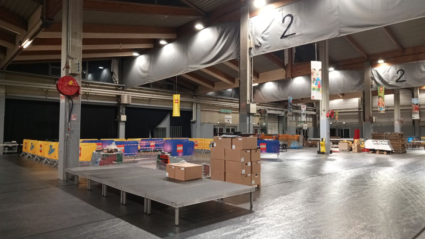 Les salles d'exposition : de vrais hangars !