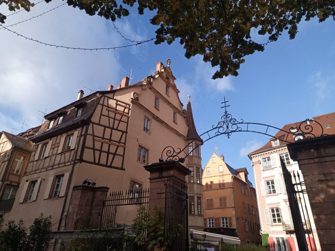 Entre l'église Saint-Matthieu et la grande rue