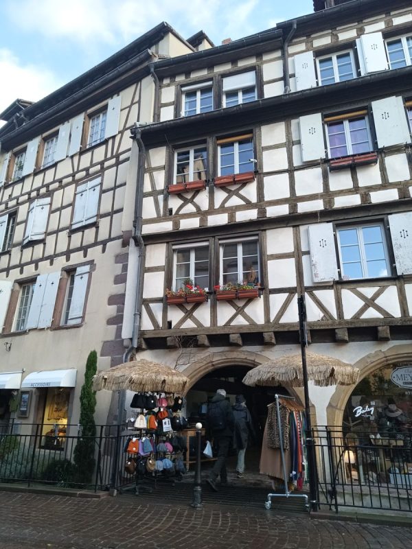 Chouette boutique de chapeaux, mais rien ne me vas