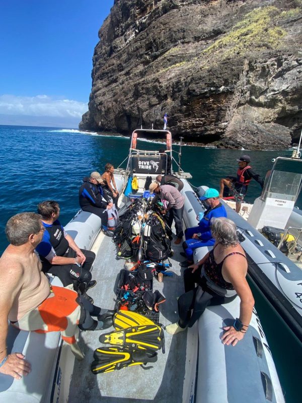 Pause entre les 2 plongées sur le semi-rigide
