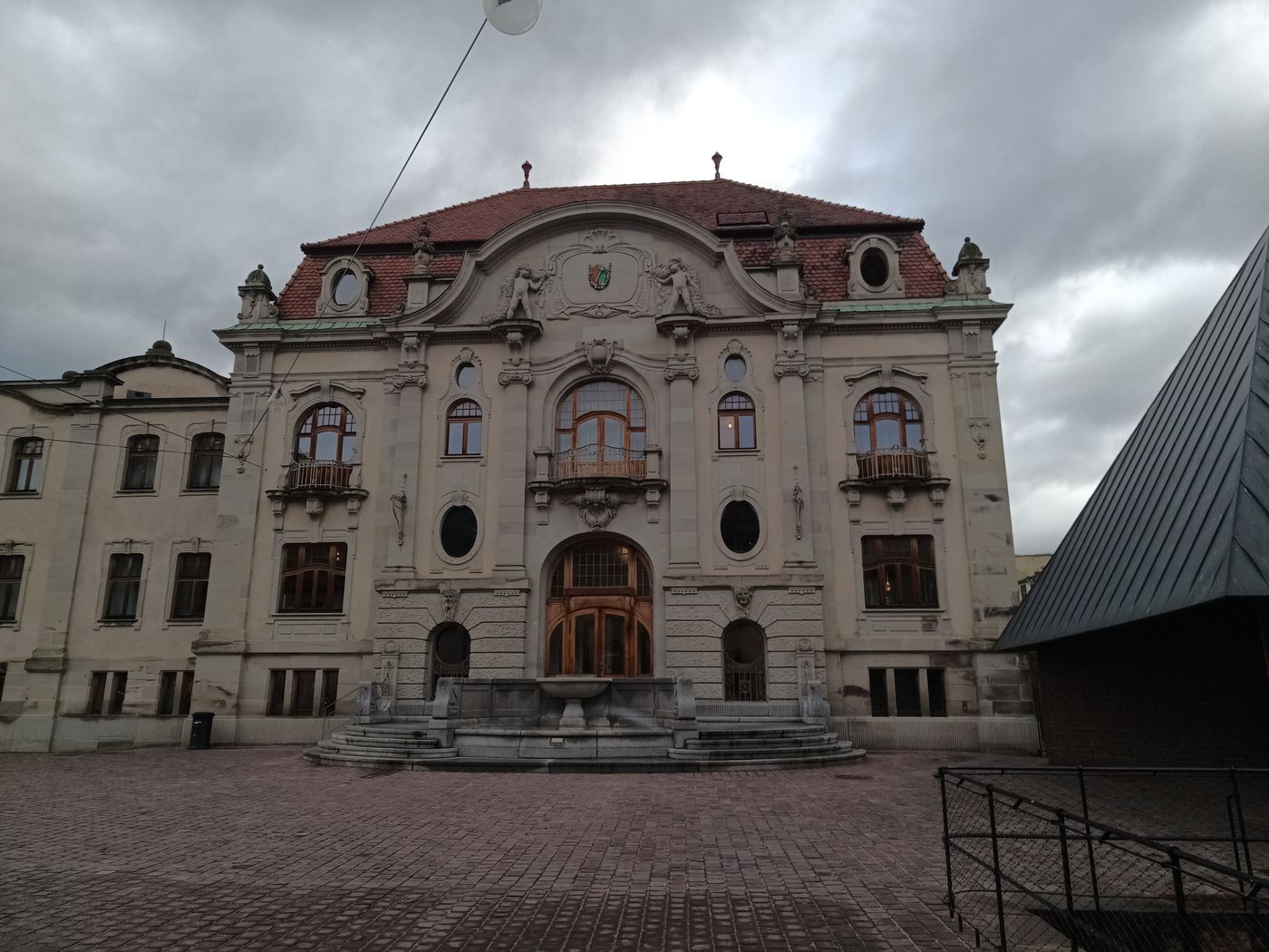 Les anciens bain municipaux