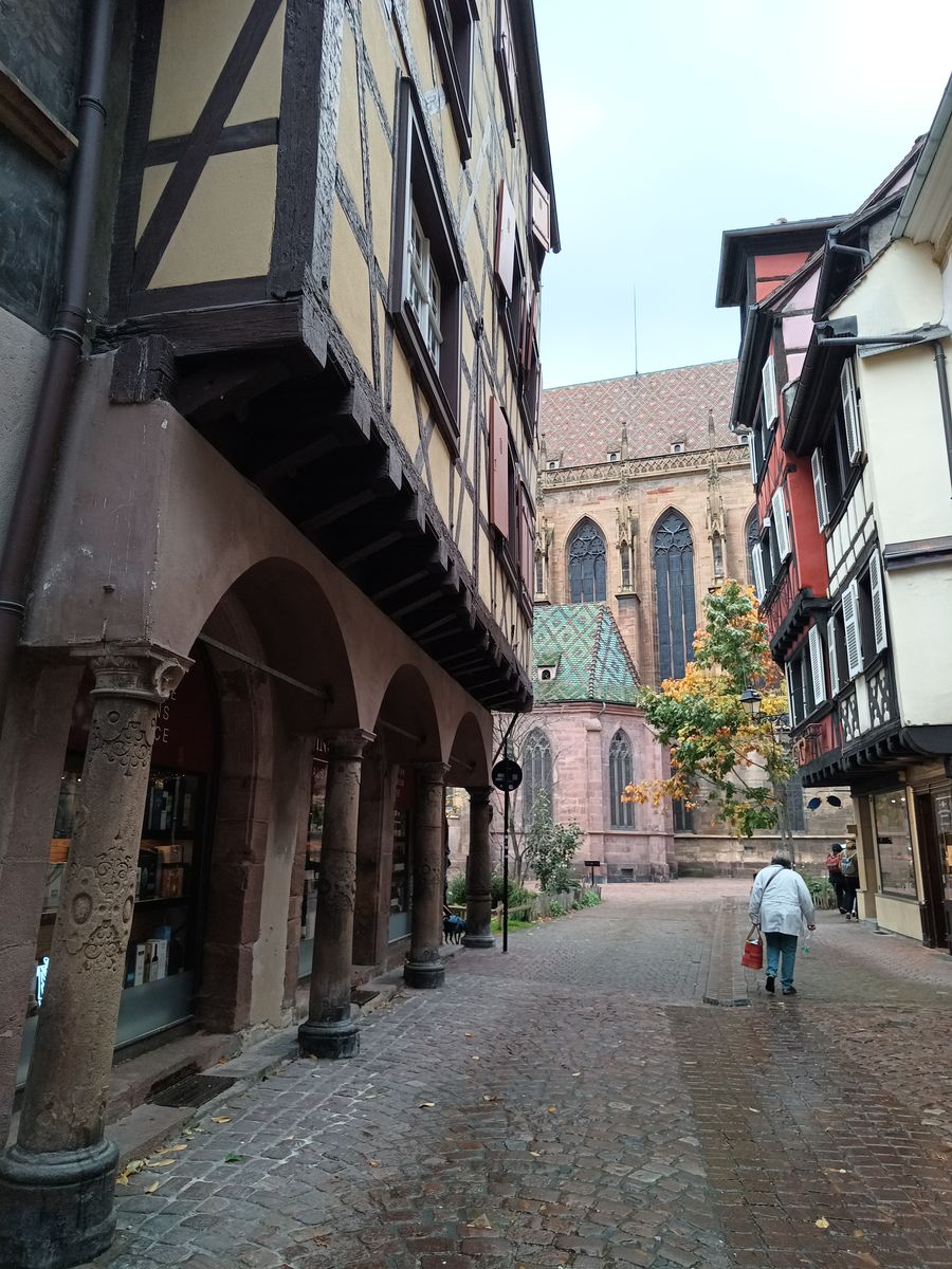 Dans la rue Mercière