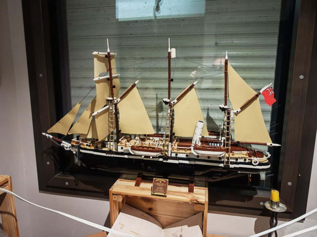 L’Endurance Lego réparé