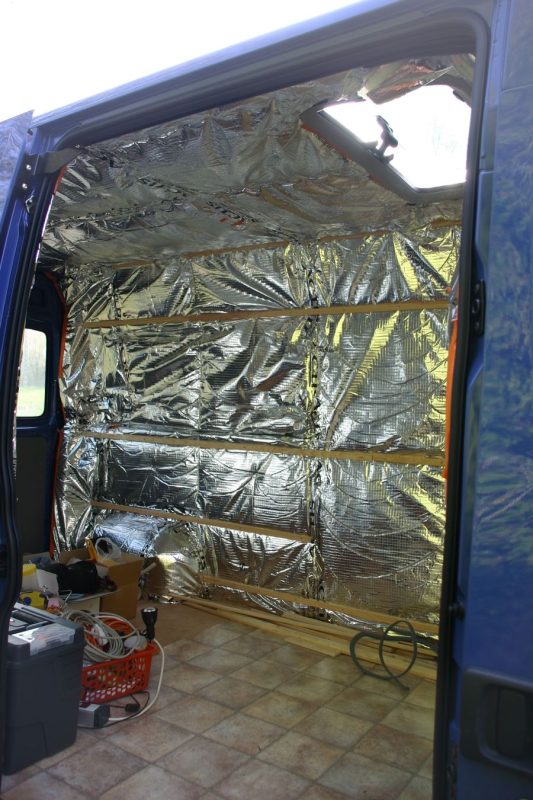 12/12/06 : Fourgon féérique !