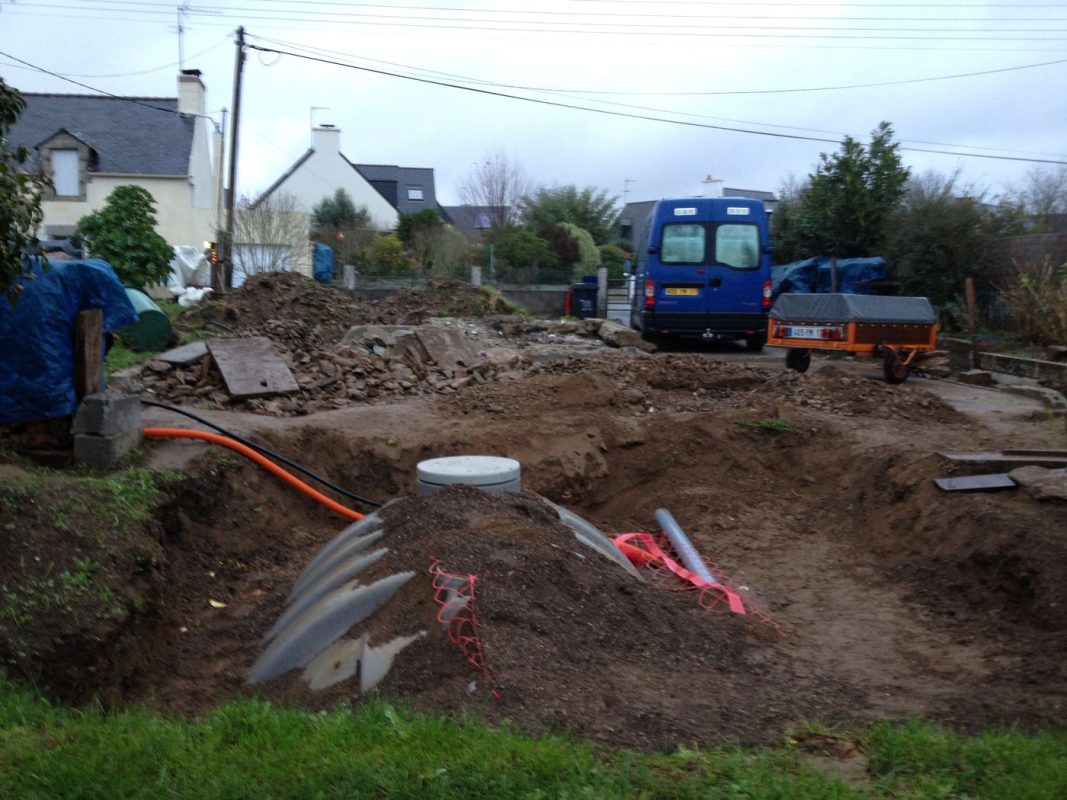 01/12/11 : le fourgon et la remorque sur mon terrain