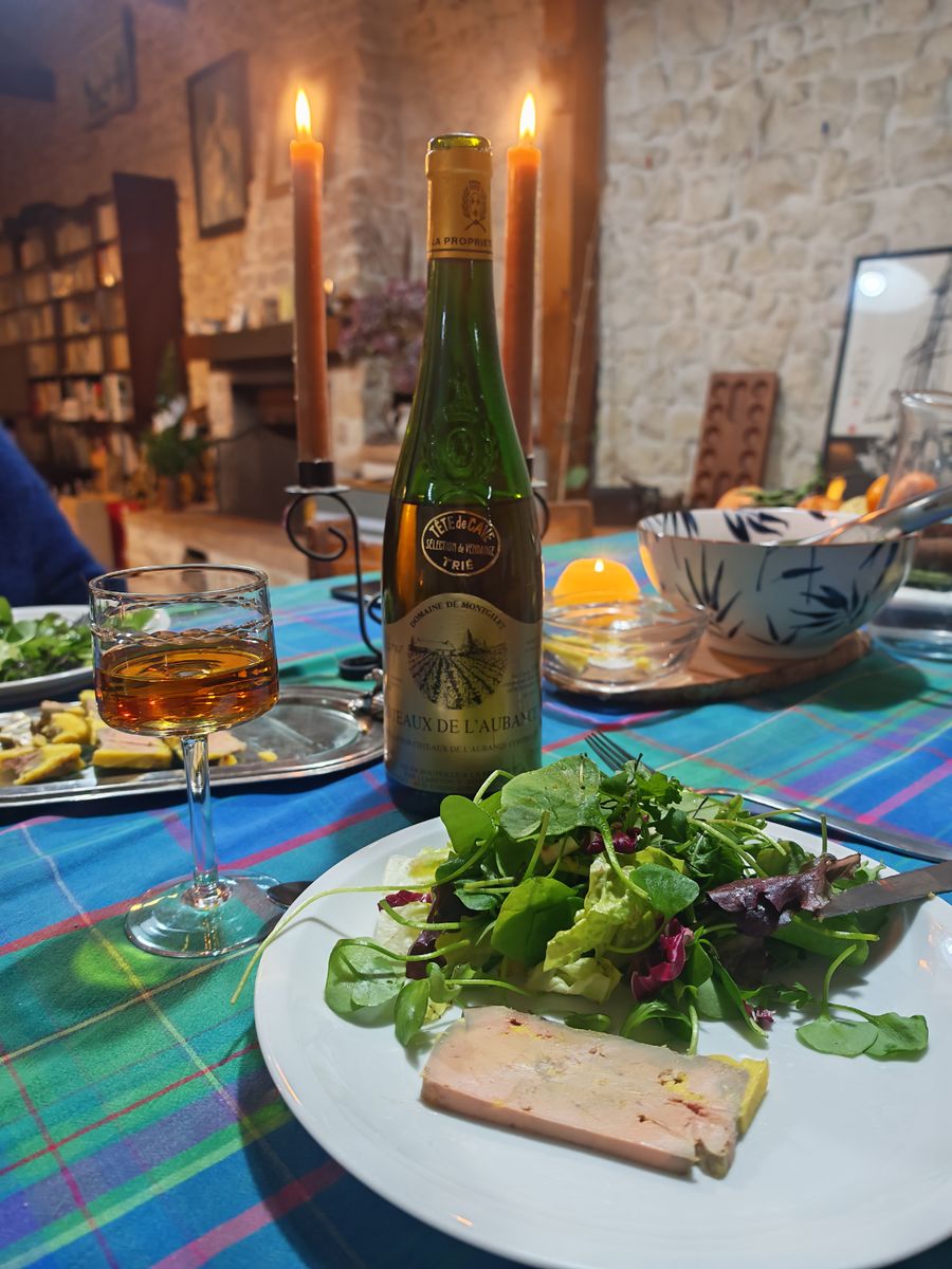 Foie gras maison, mesclun breton et veille bouteille de la cave (1987 !)