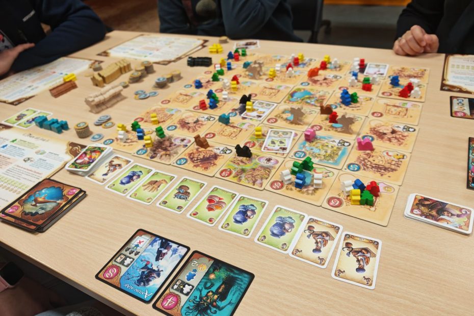 Partie de Five Tribes