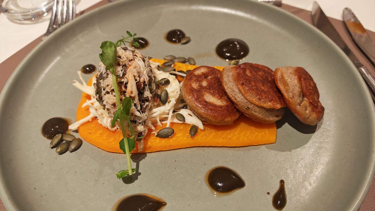 Rémoulade de crabe aux herbes marines et courge sucrine