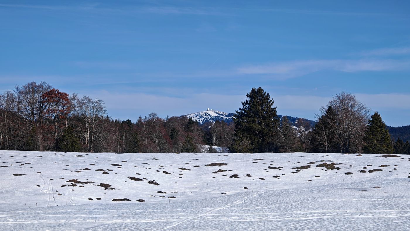 Tiens, je voyais ce dôme l'année dernière déjà, mais en raquette !