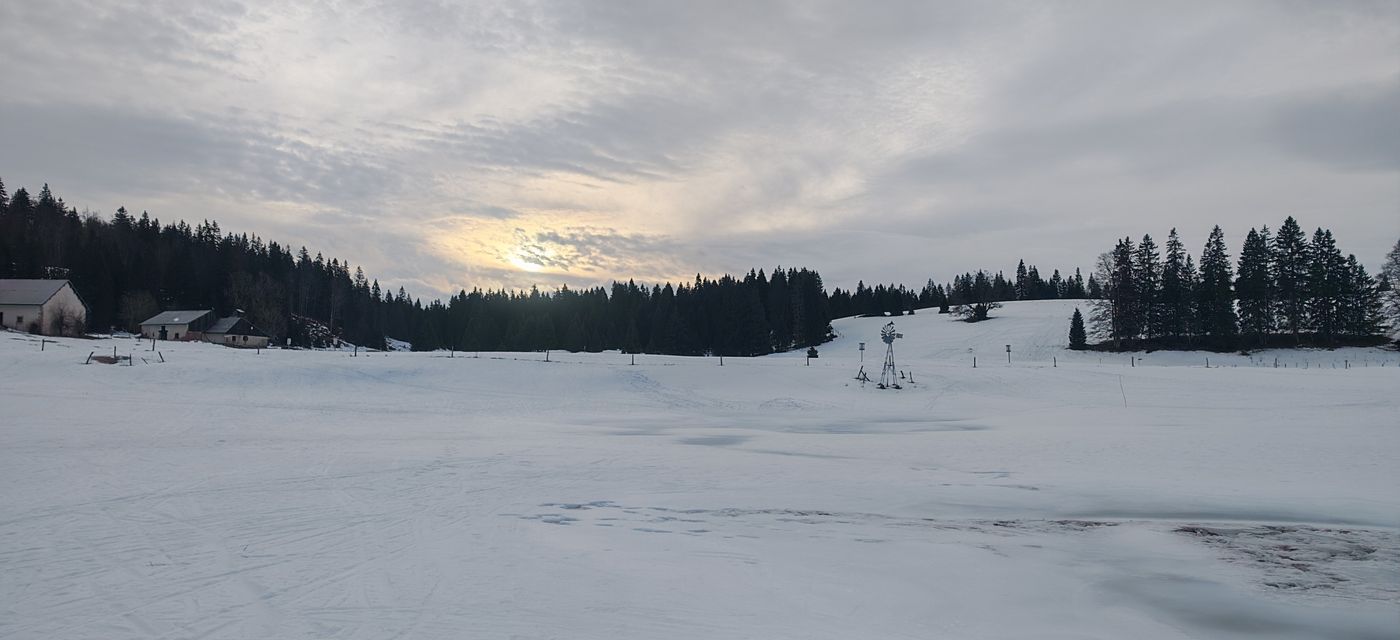 Départ par un grand pré