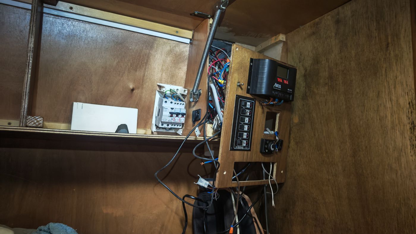 Démontage du panneaux électrique