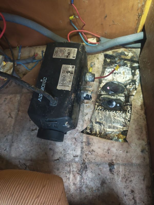 Enfin, à 9h10, le chauffage est démonter, c'est la fin !