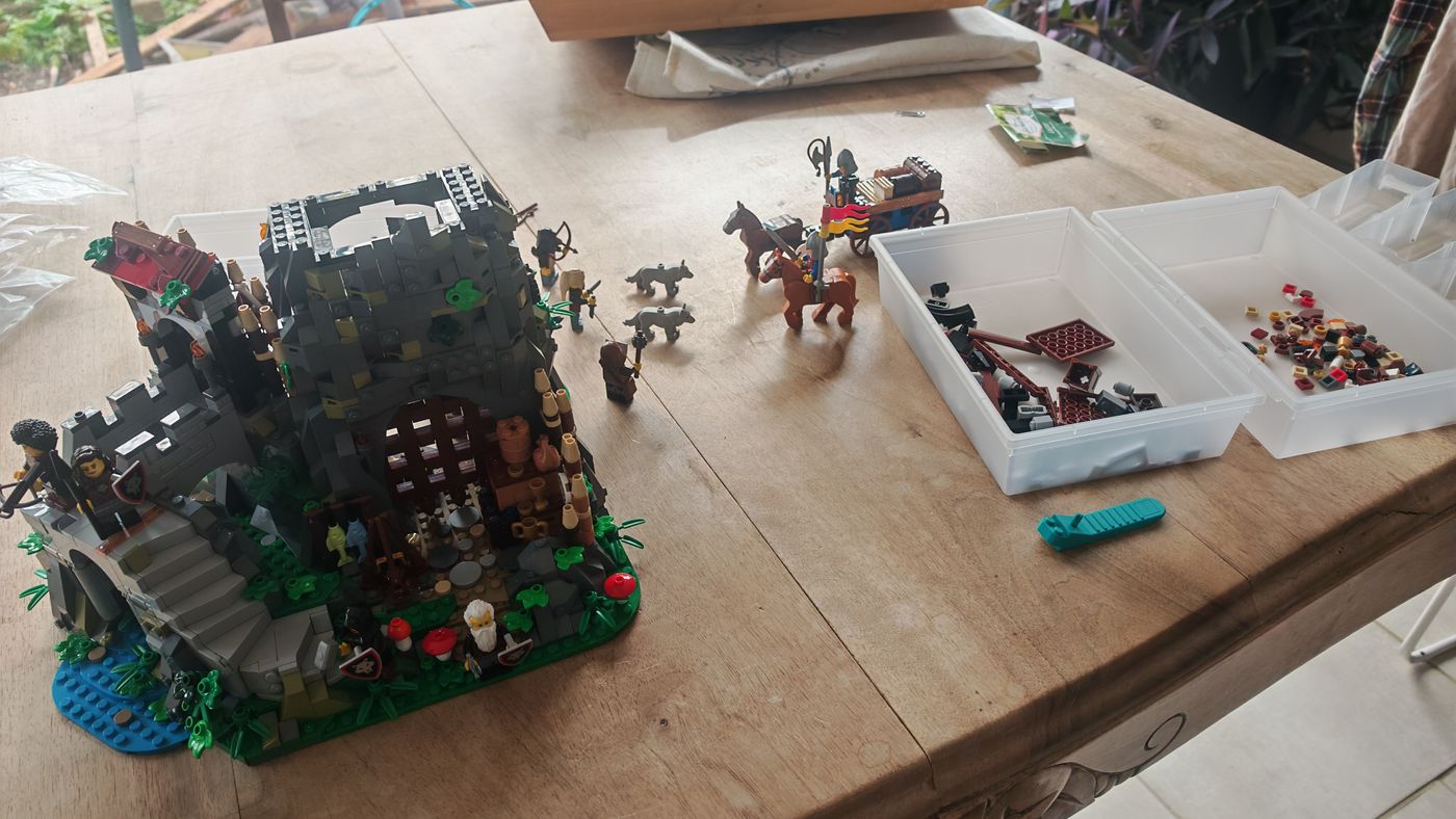 Construction de la forteresse des loups