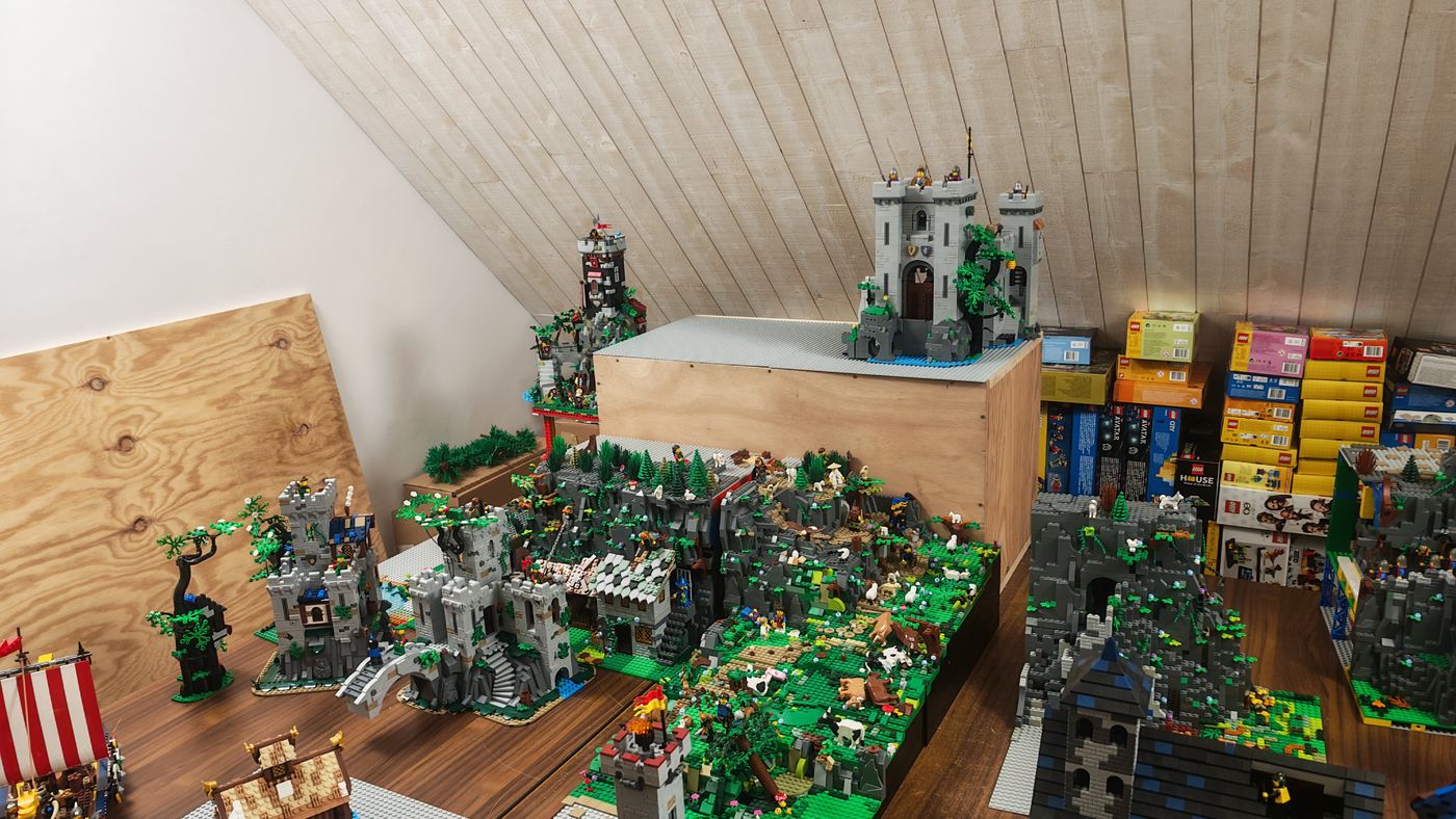 Essais avec le meuble et le château en hauteur : il vas falloir monter les montagne !