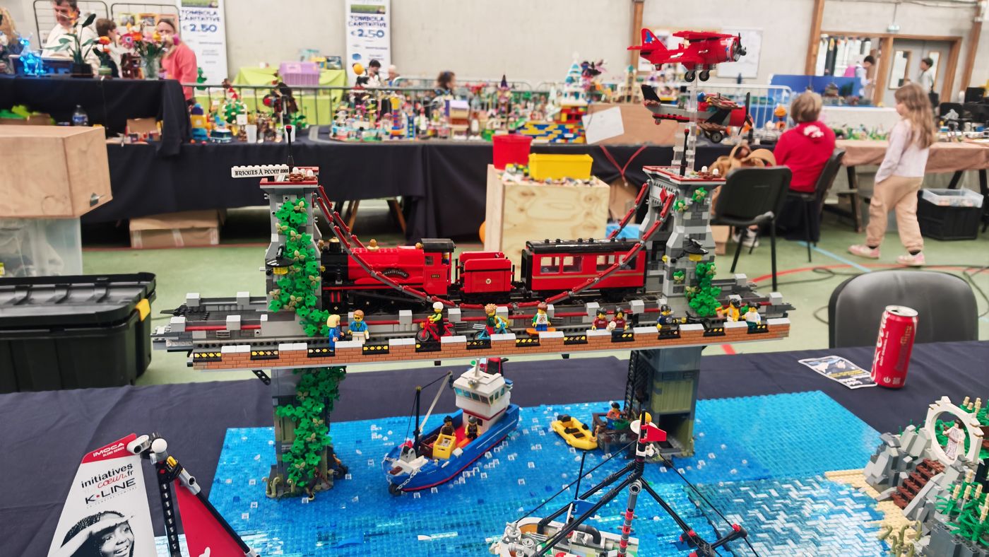 Un chouette pont sur la mer