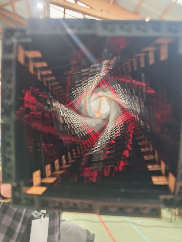 L'effet caléidoscope de l'intérieur est sympas aussi !