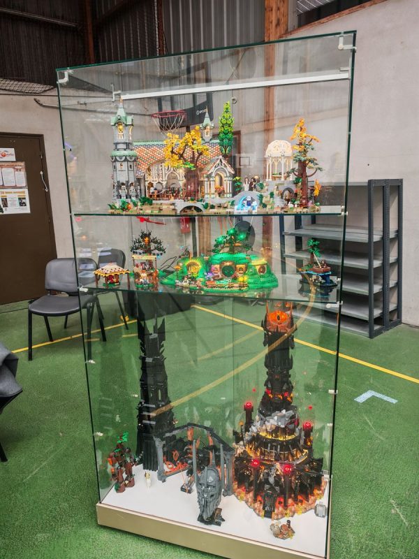 La vitrine Seigneur des anneaux illuminé