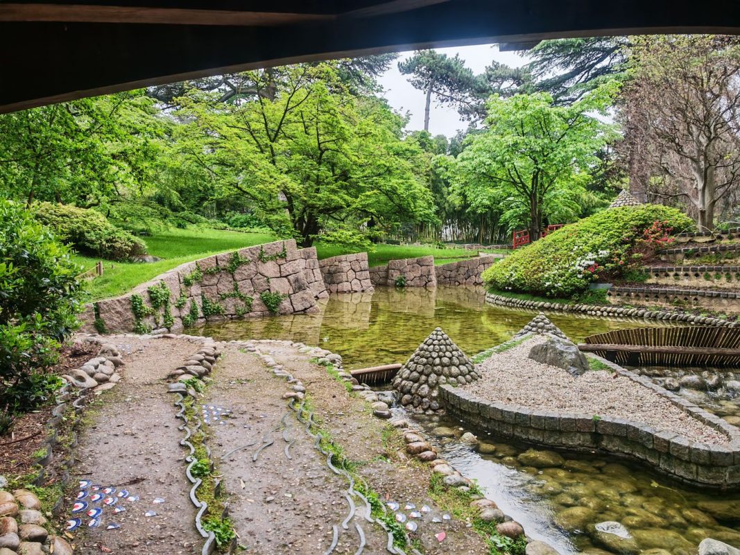 Sur puis sous le pont