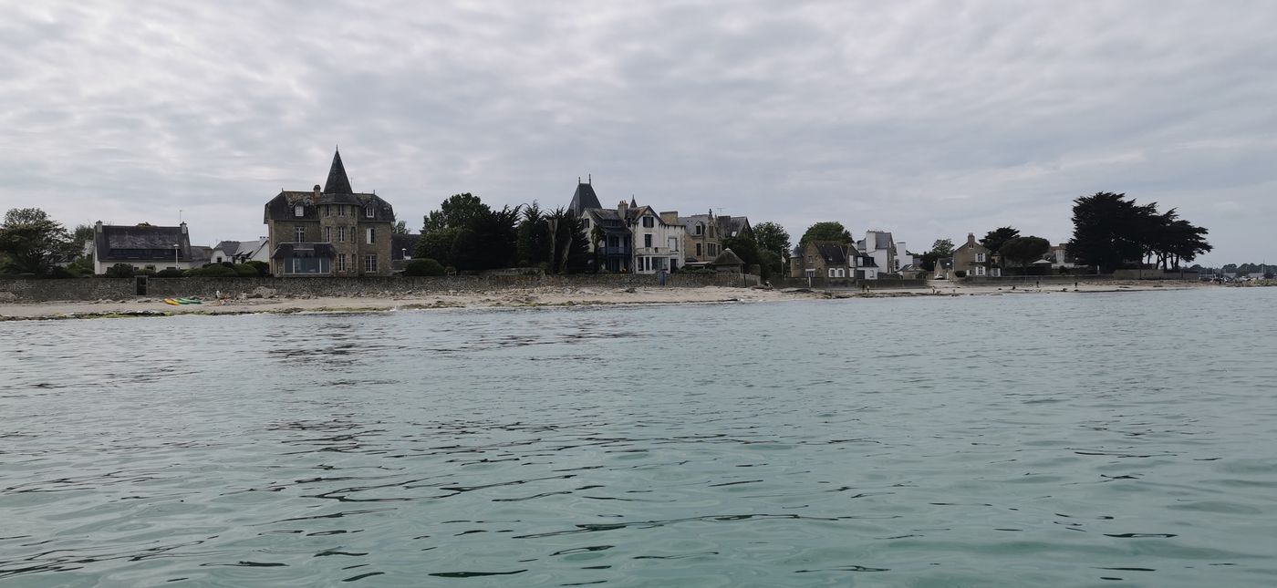 Je repasse devant les belles propriété du bord de l'estuaire