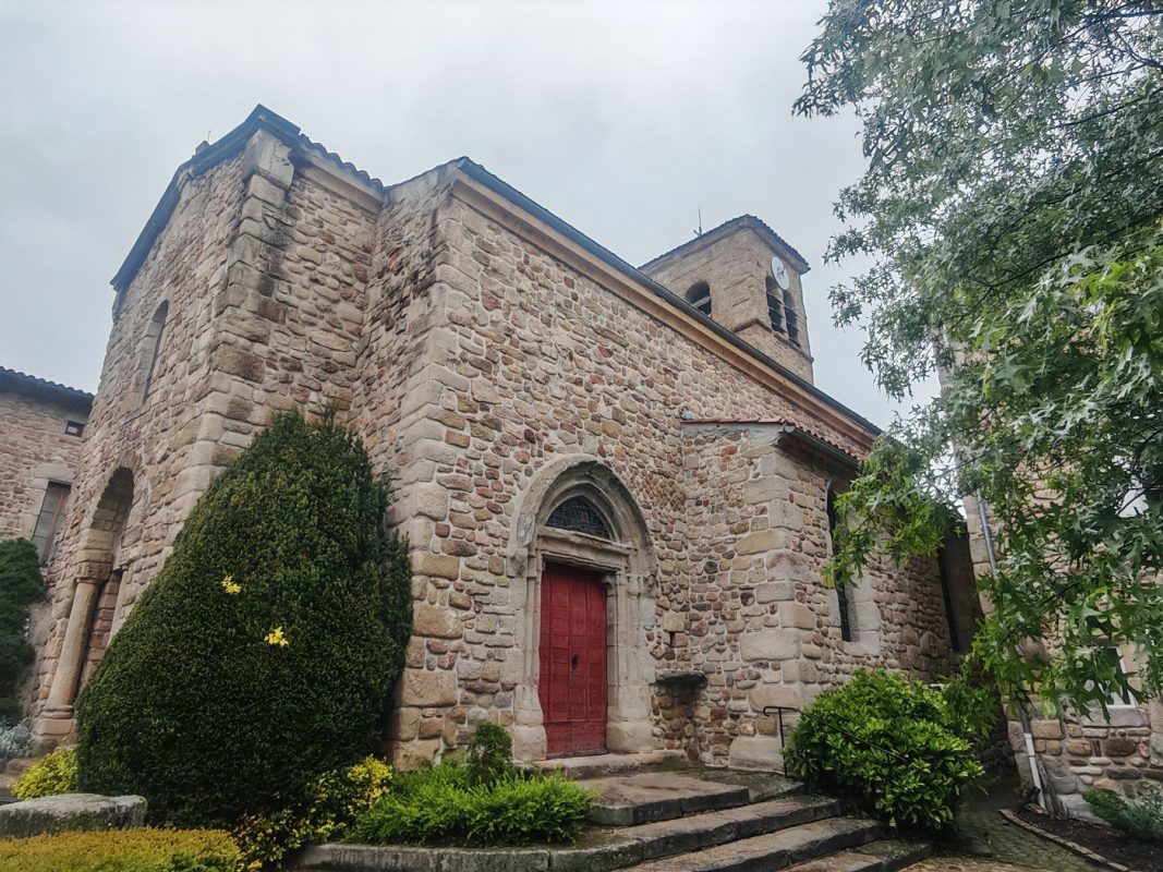 Le coté de la chapelle