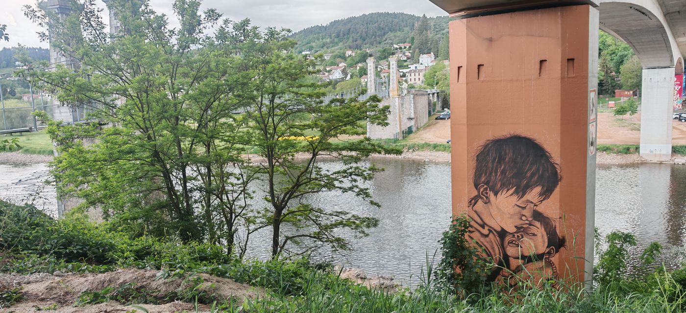 Fresques sur les piles de ponts
