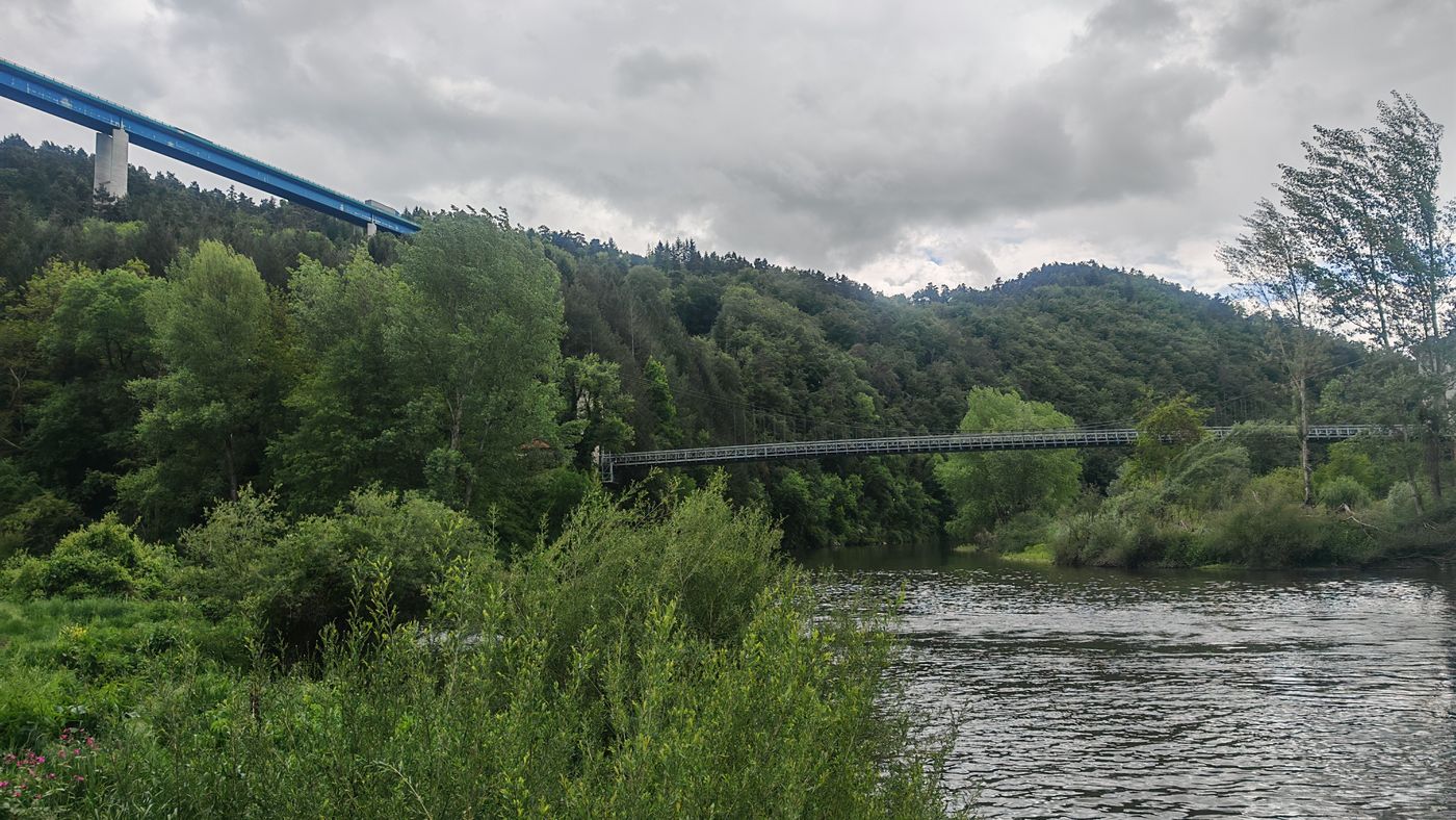 Les 2 ponts, chacun sur sa rivière