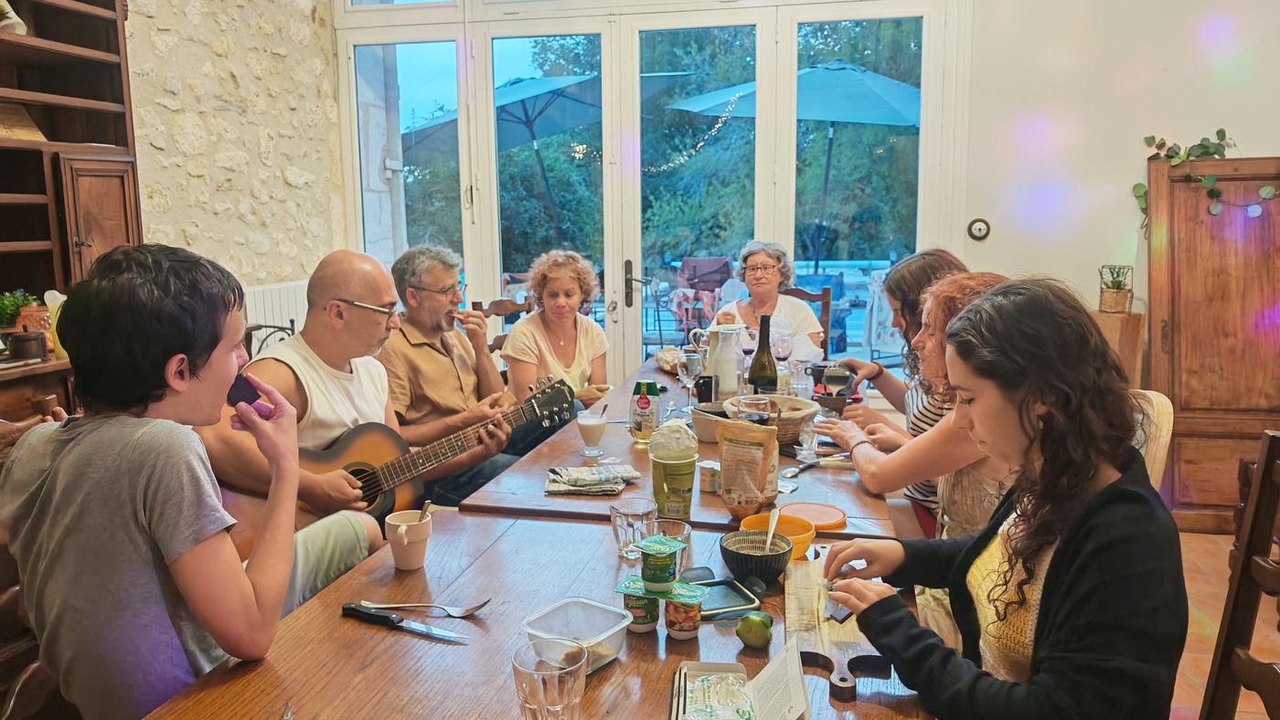 Fin de repas en chanson et musique