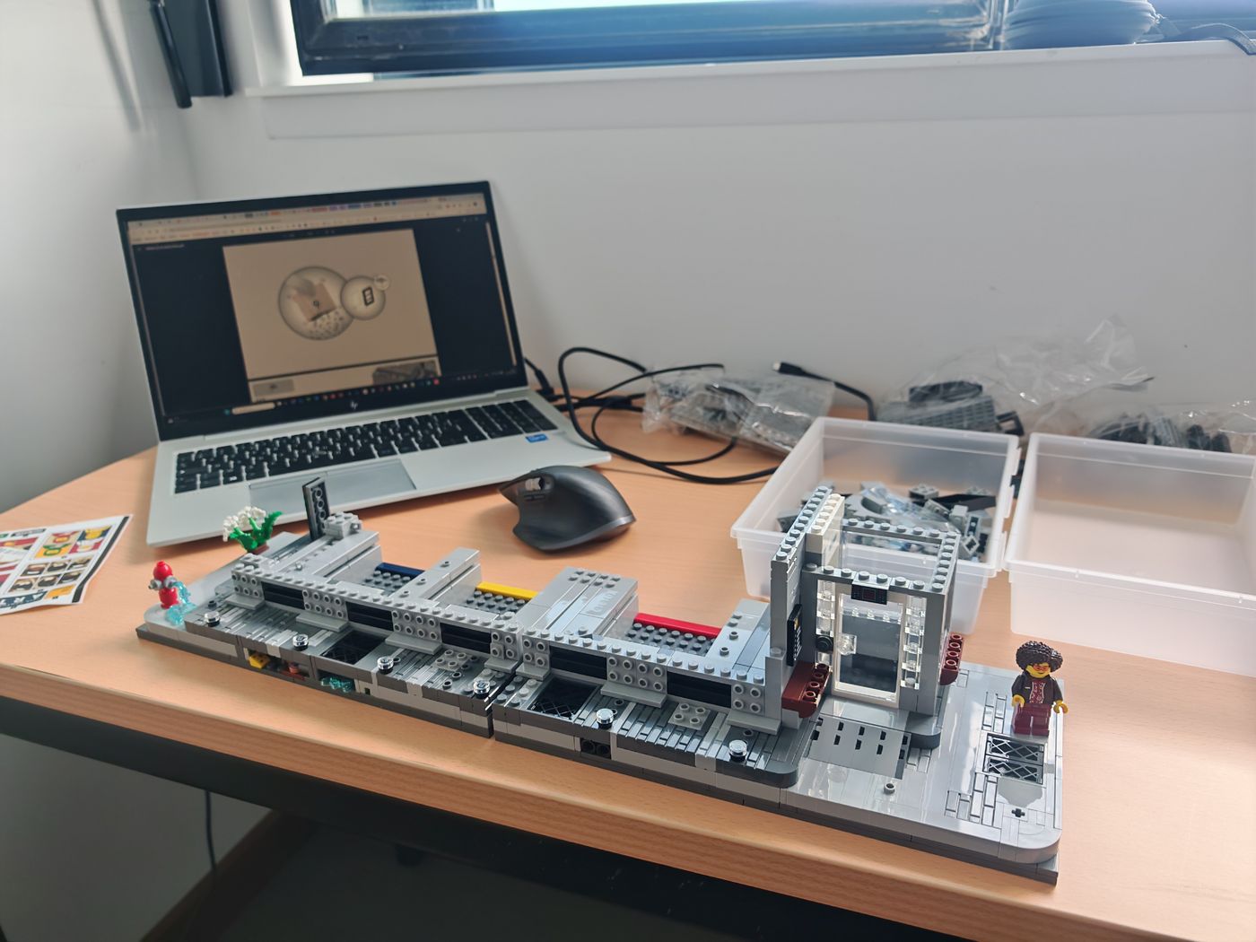 Construction de l'institue d'art Bricklink durant une garde pompier